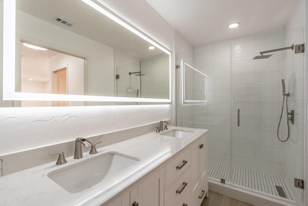 BAYSHORE ESTATES - Residential