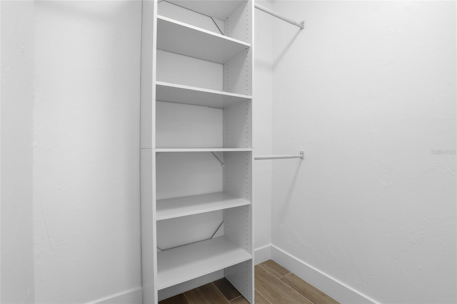 BAYSHORE ESTATES - Residential