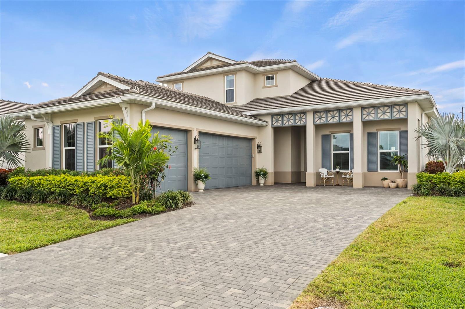 8209 REDONDA LOOP