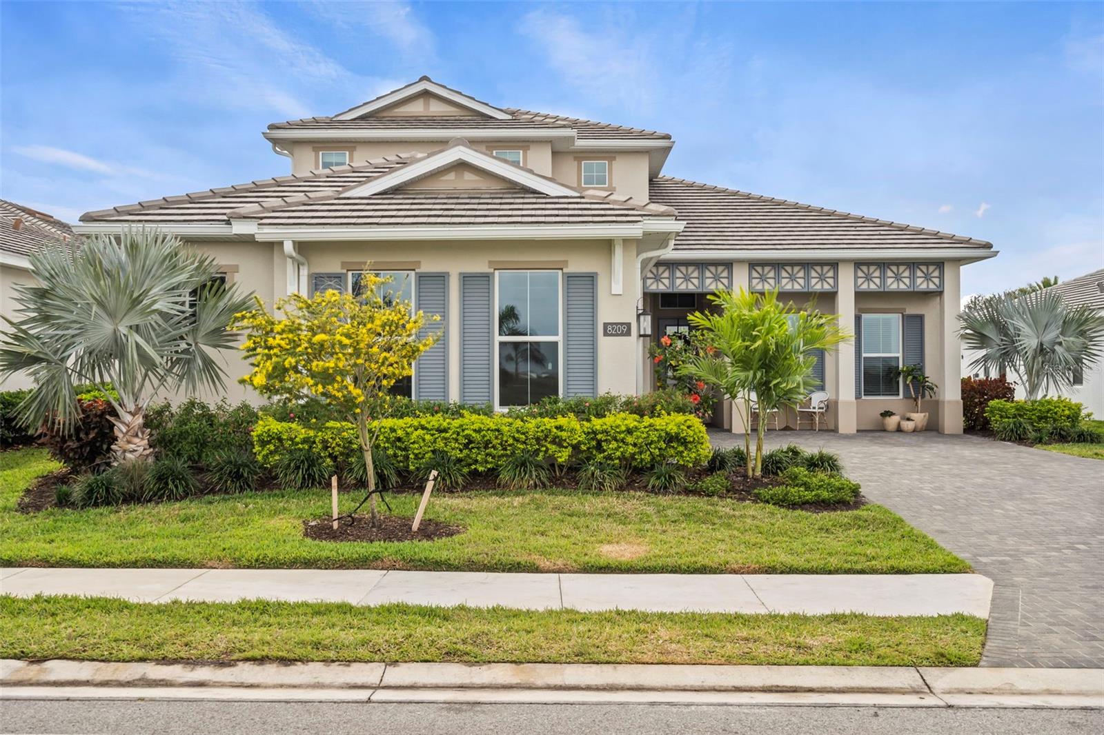 8209 REDONDA LOOP