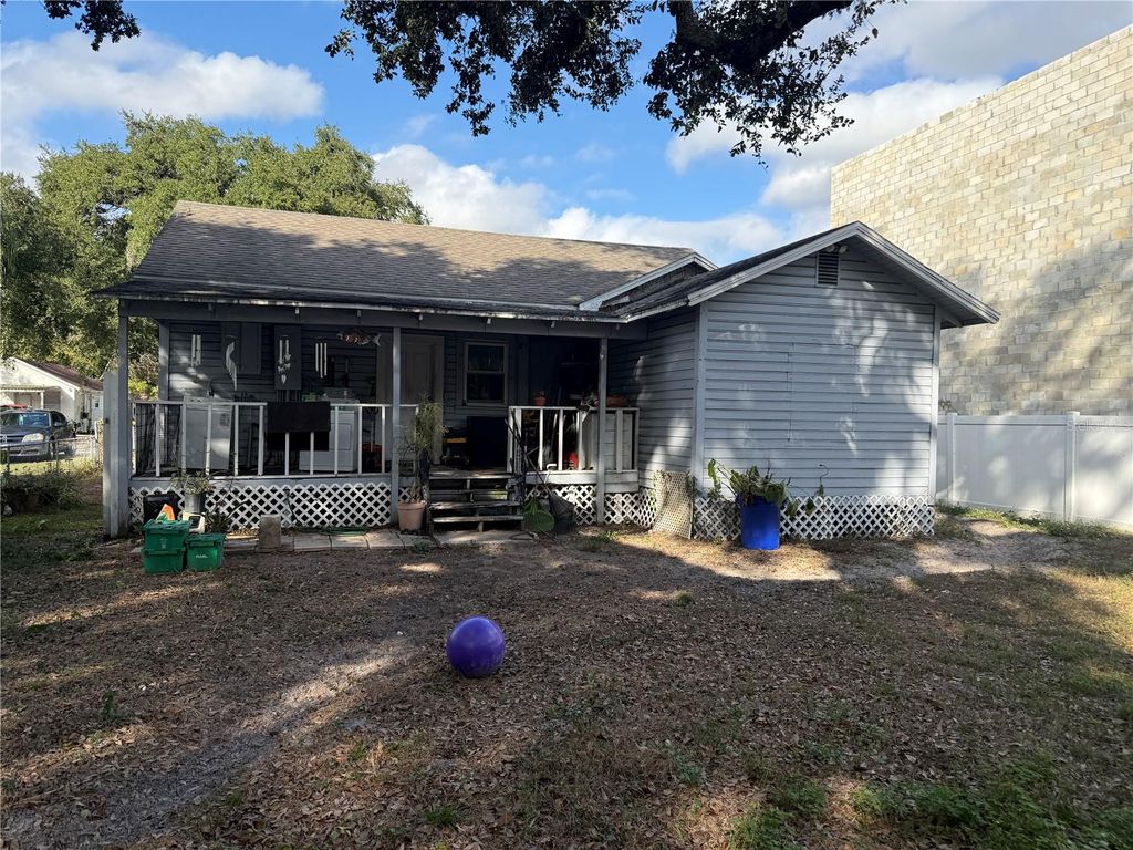 Photo of 2703 Moody Avenue, Plant City, FL 33563 (MLS # TB8461195)