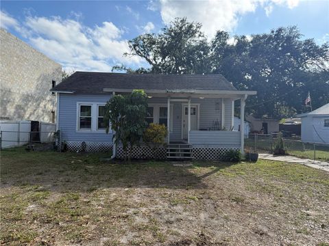 Photo of 2703 Moody Avenue, Plant City, FL 33563 (MLS # TB8461195)