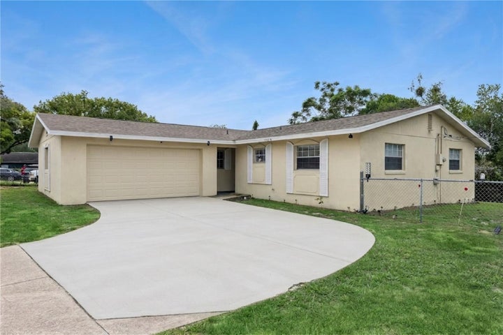 Photo 1 of 23 — 1912 SAXON BOULEVARD, DELTONA, FL 32725