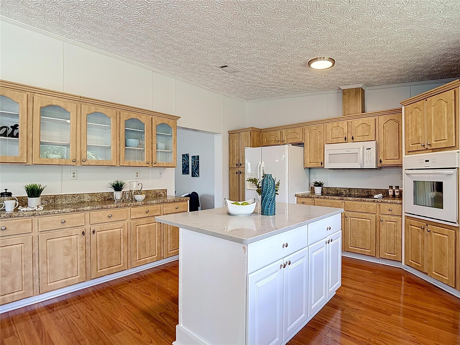 SUNCOAST HIGHLANDS - Residential