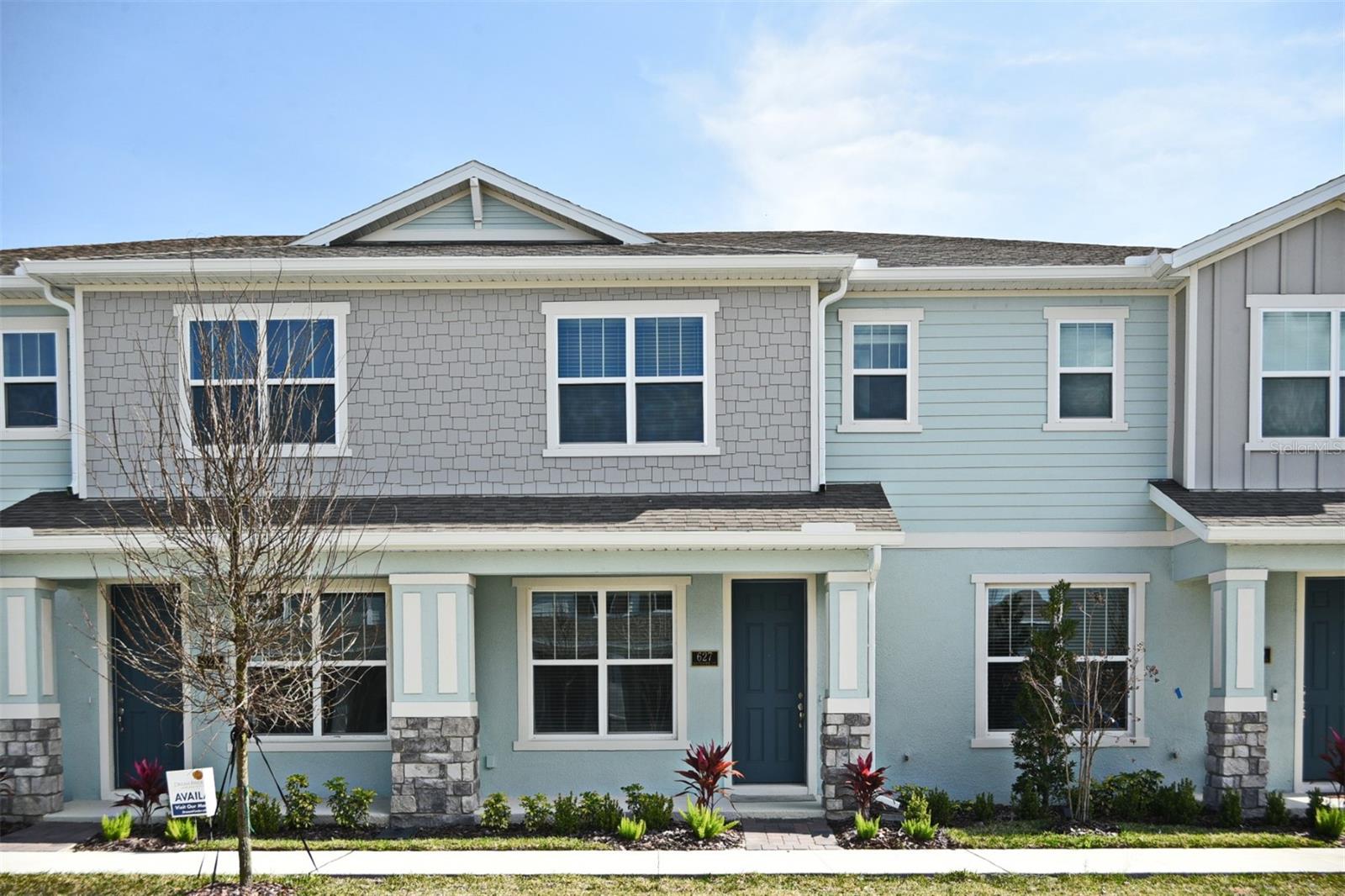 627 BAYHAWK STREET