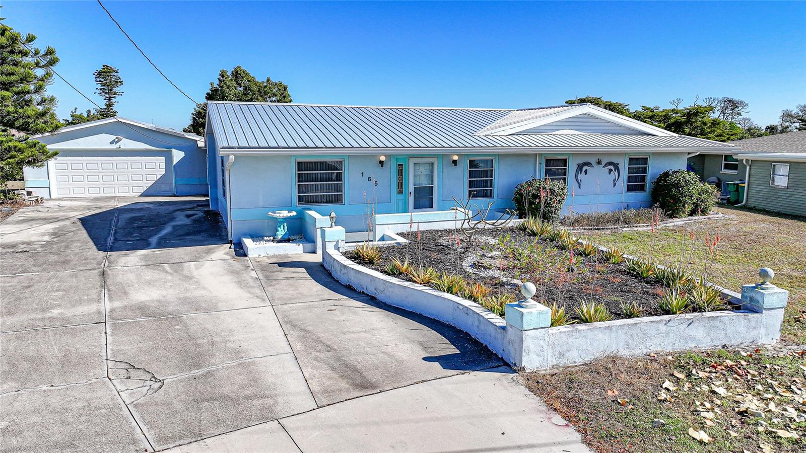 165 FRANCIS DRIVE NE