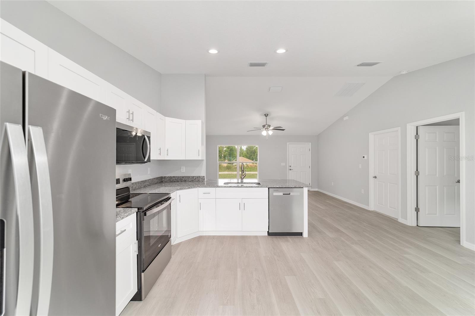 RAINBOW LAKES ESTATE - Residential