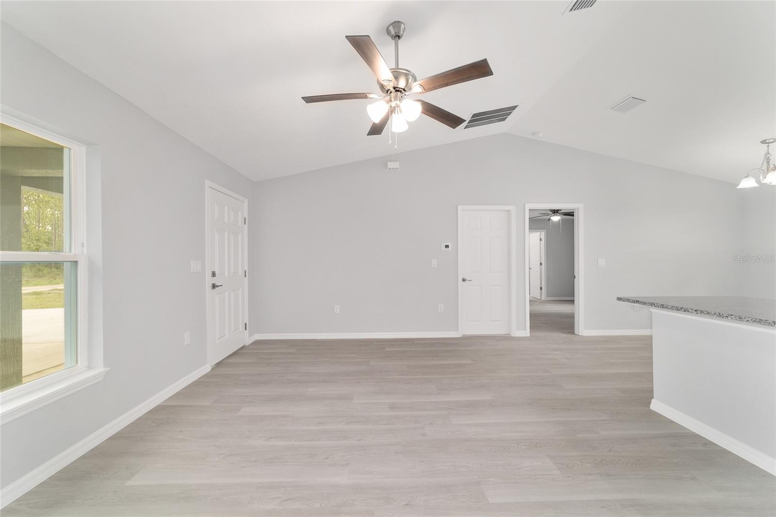 RAINBOW LAKES ESTATE - Residential