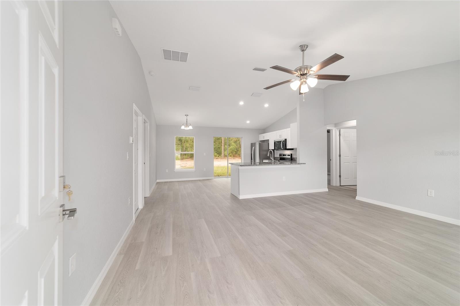 RAINBOW LAKES ESTATE - Residential