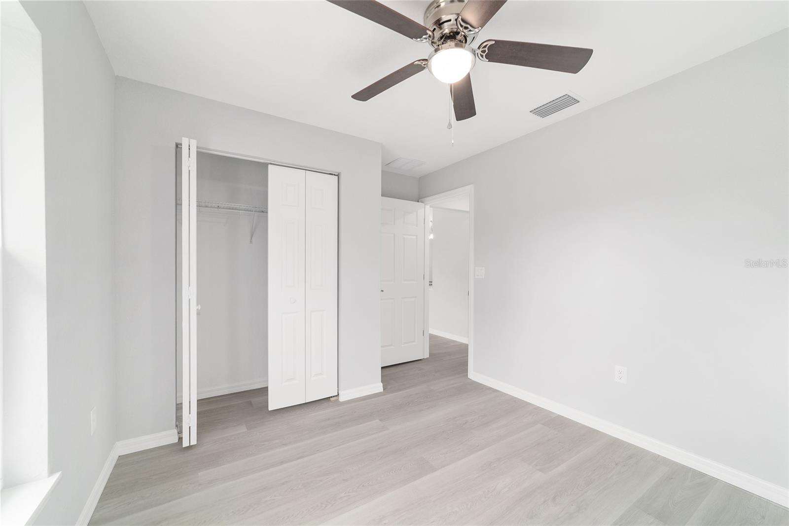 RAINBOW LAKES ESTATE - Residential