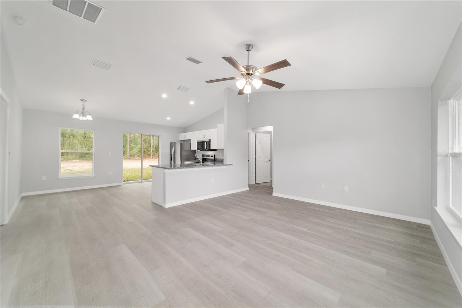 RAINBOW LAKES ESTATE - Residential