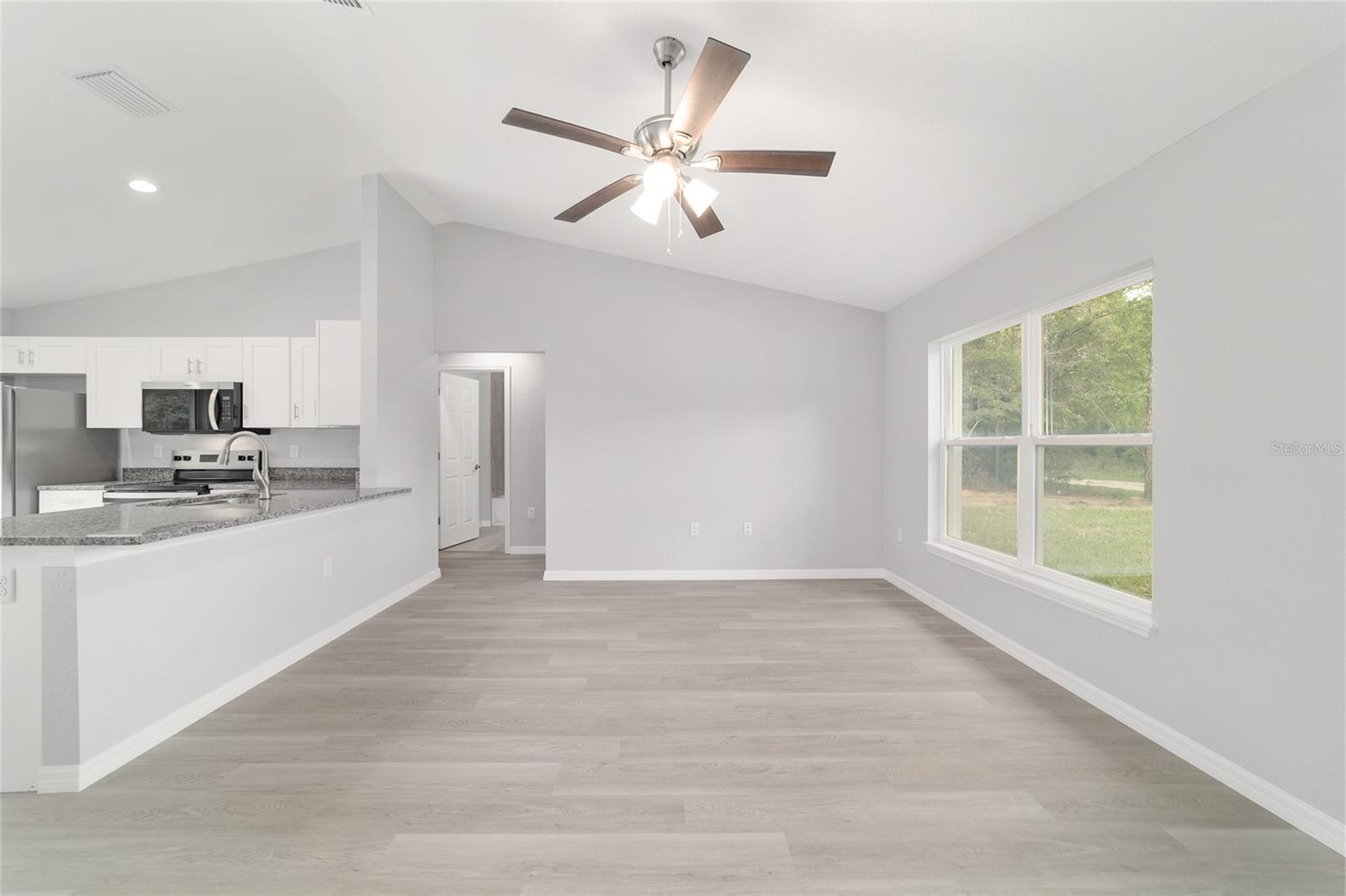 RAINBOW LAKES ESTATE - Residential