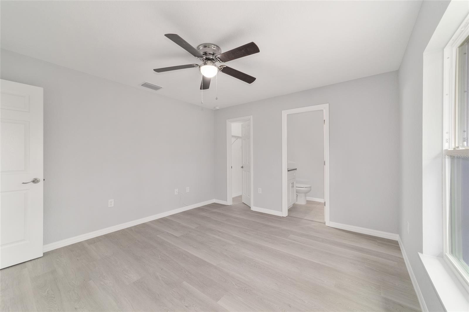 RAINBOW LAKES ESTATE - Residential