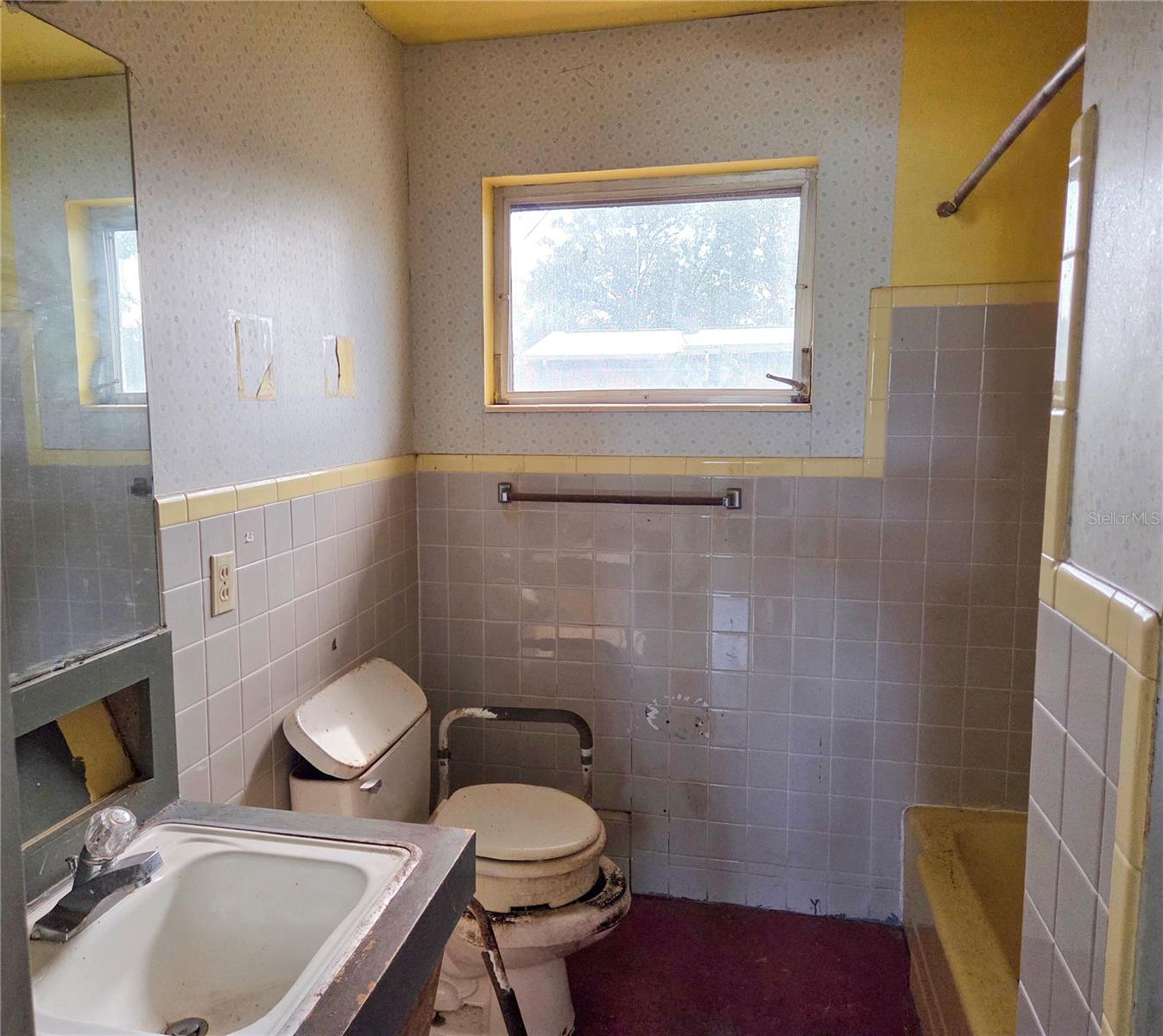 CRESTHAVEN HOMES SEC 01 - Residential