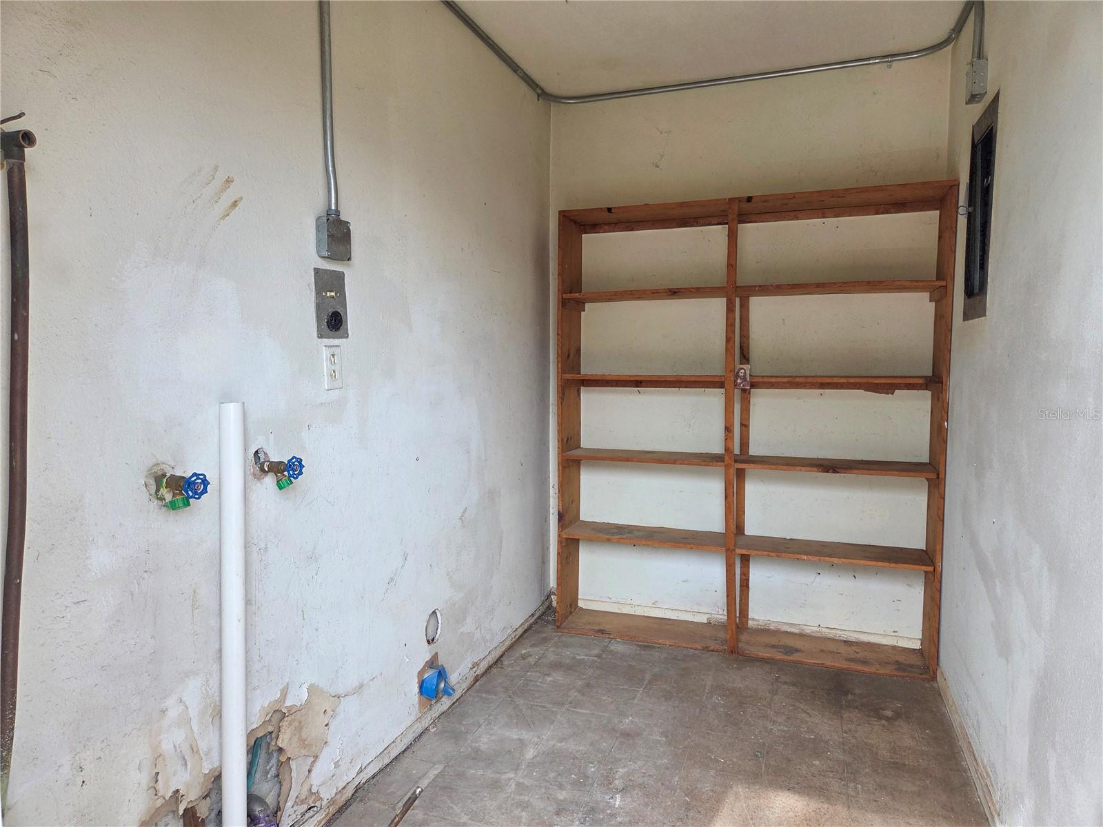 CRESTHAVEN HOMES SEC 01 - Residential