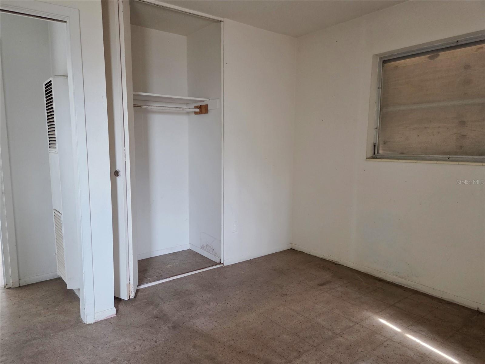 CRESTHAVEN HOMES SEC 01 - Residential