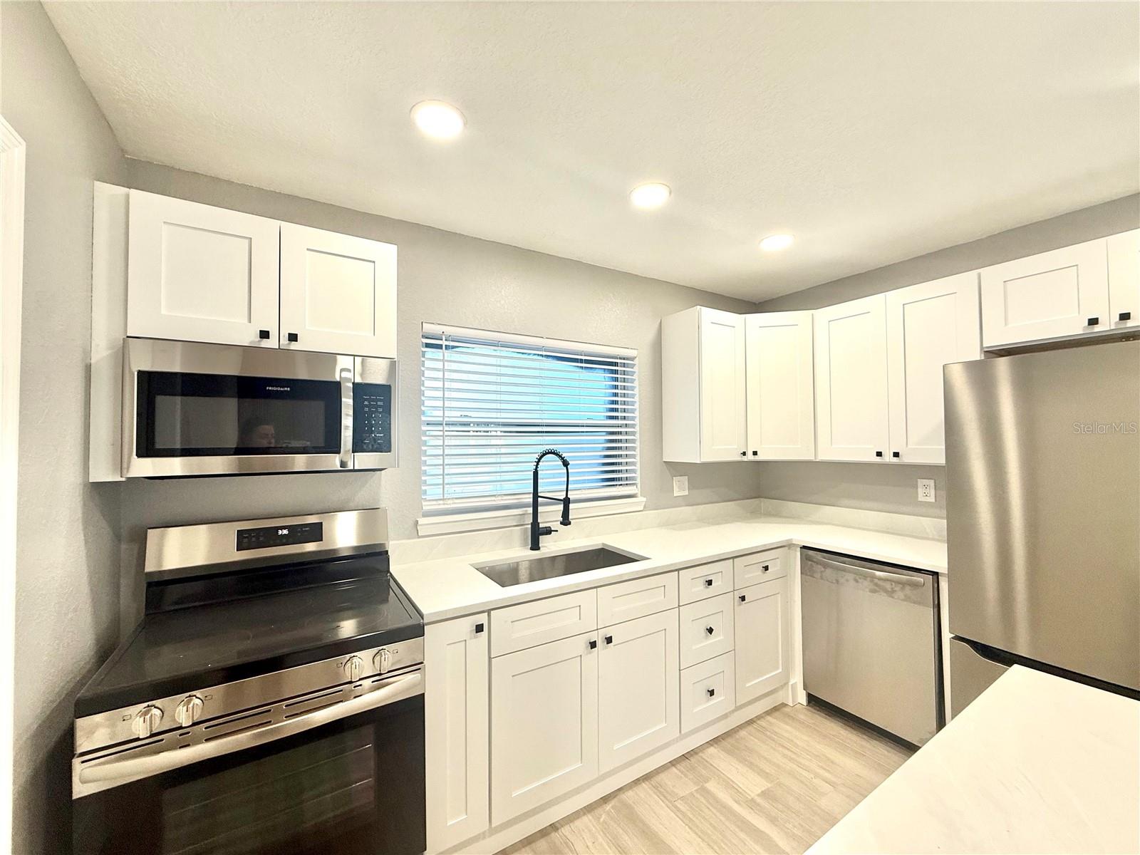 LAGUNA SHORES - Residential Lease