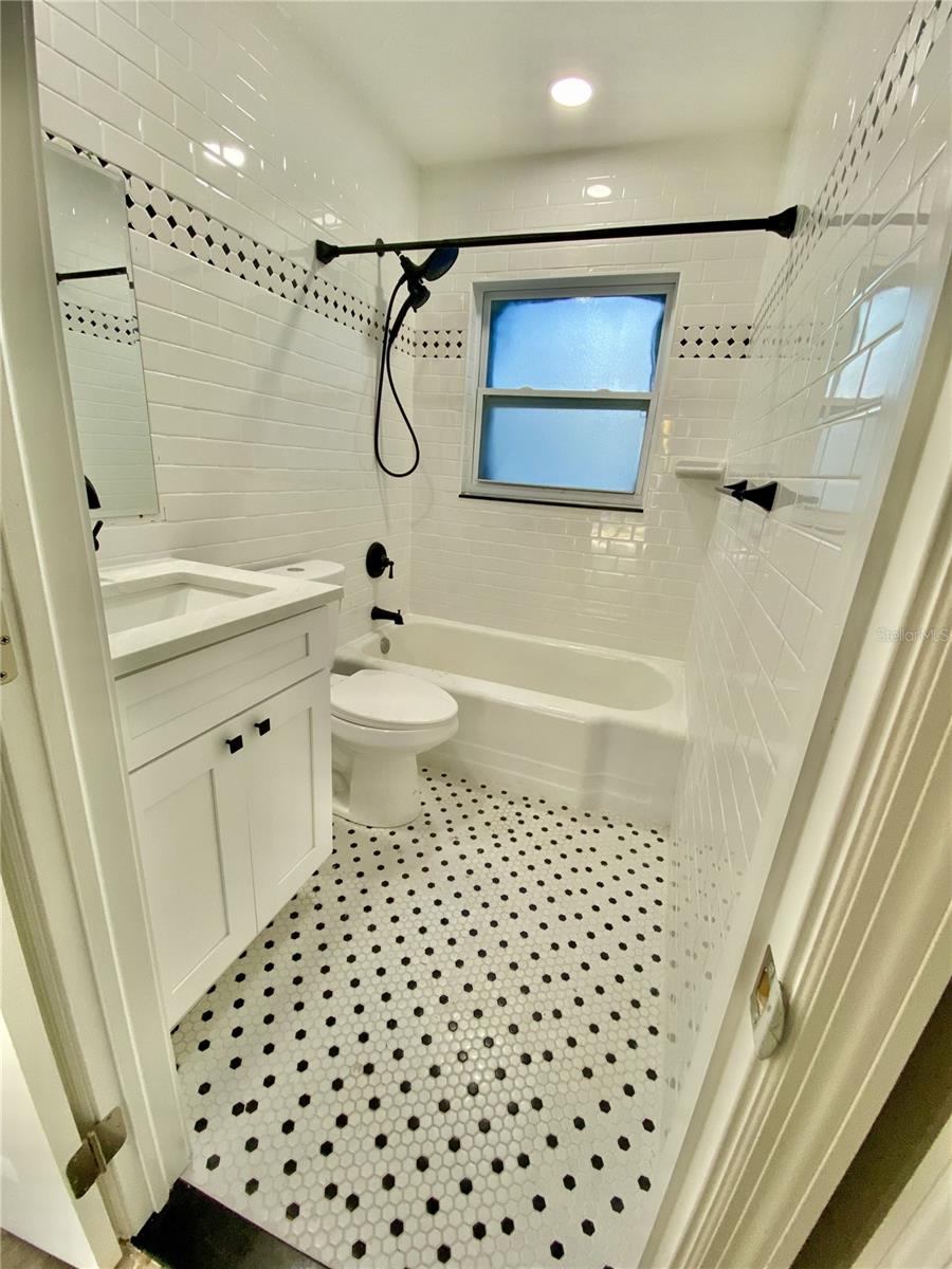 LAGUNA SHORES - Residential Lease