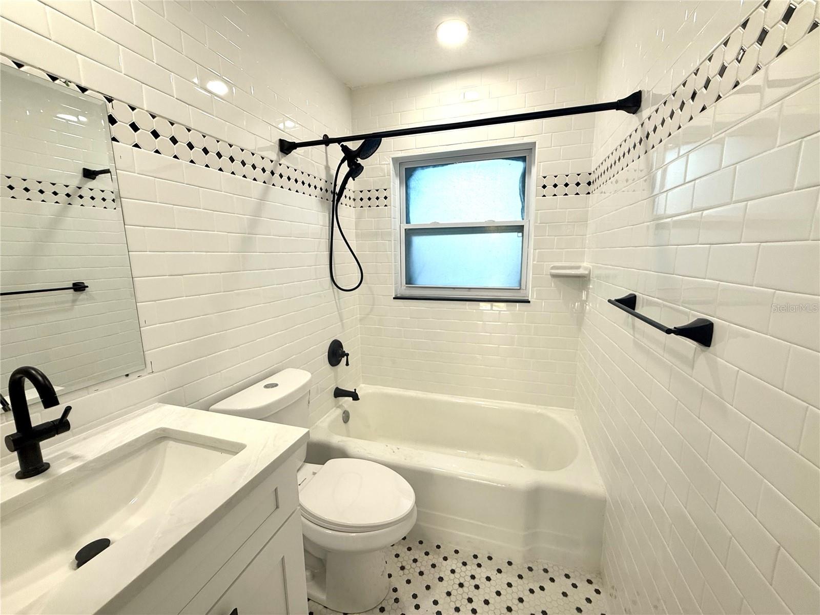 LAGUNA SHORES - Residential Lease