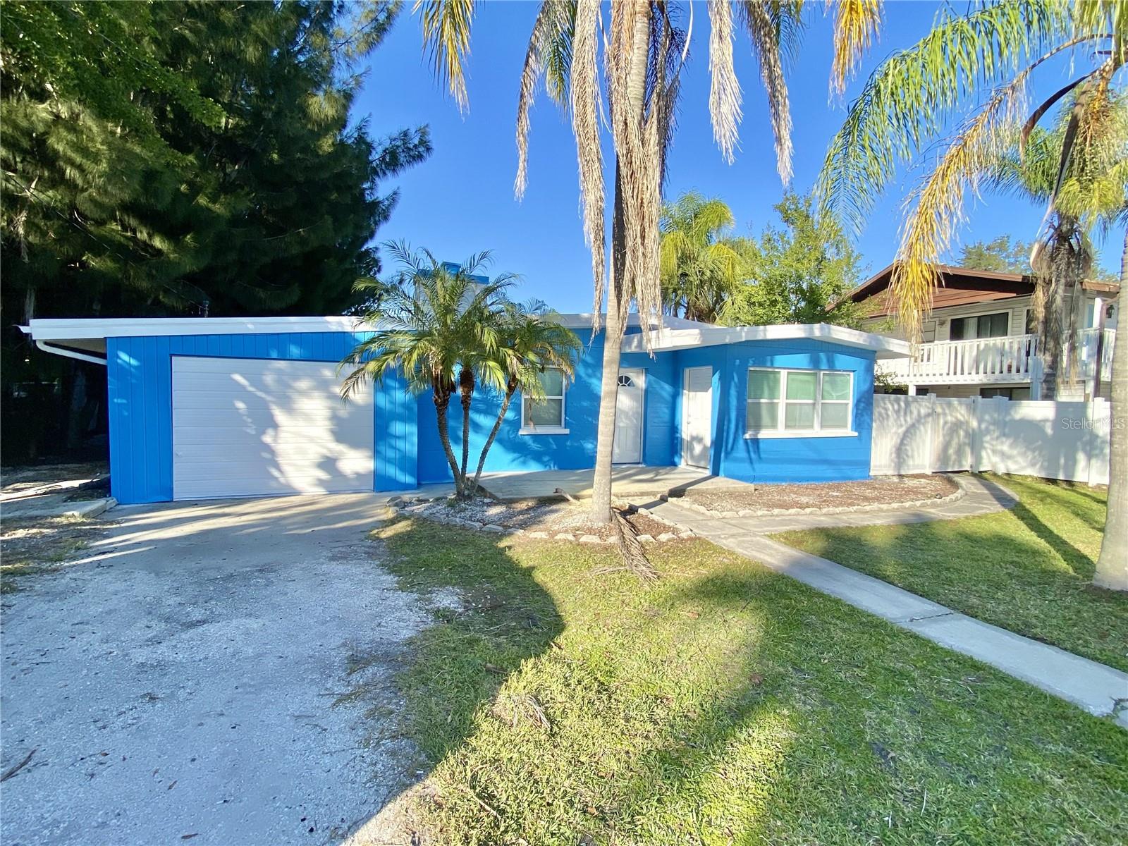 LAGUNA SHORES - Residential Lease