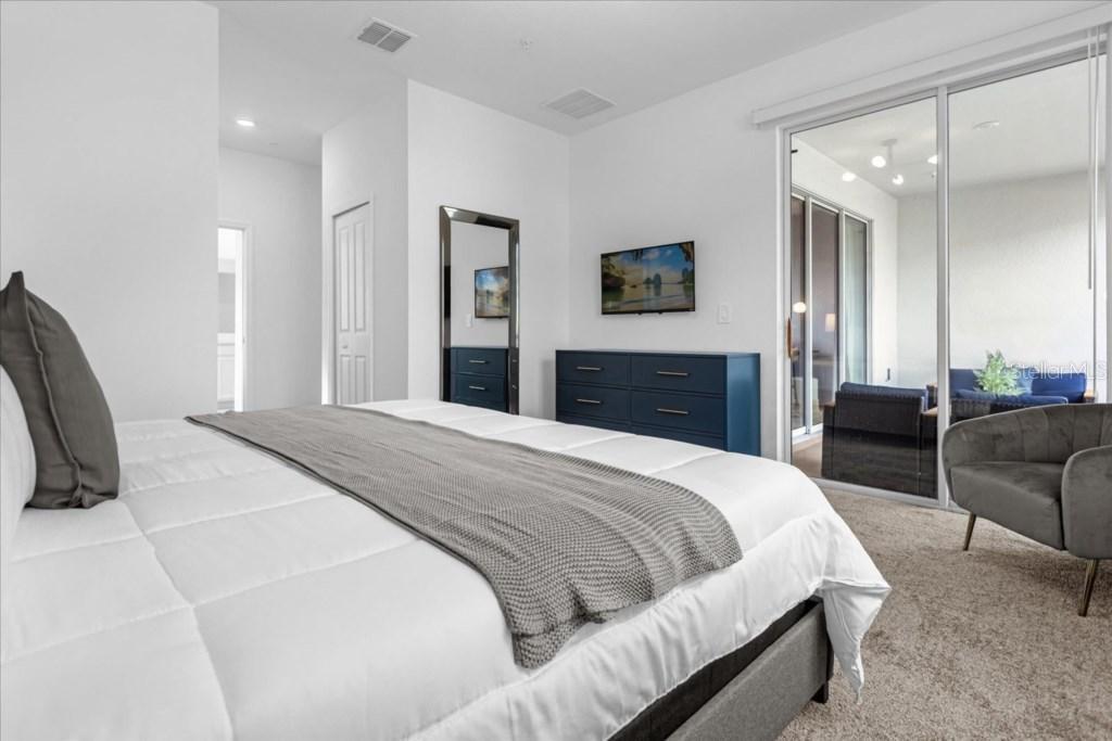 CHAMPIONSGATE CONDO 4 PH 21 - Residential