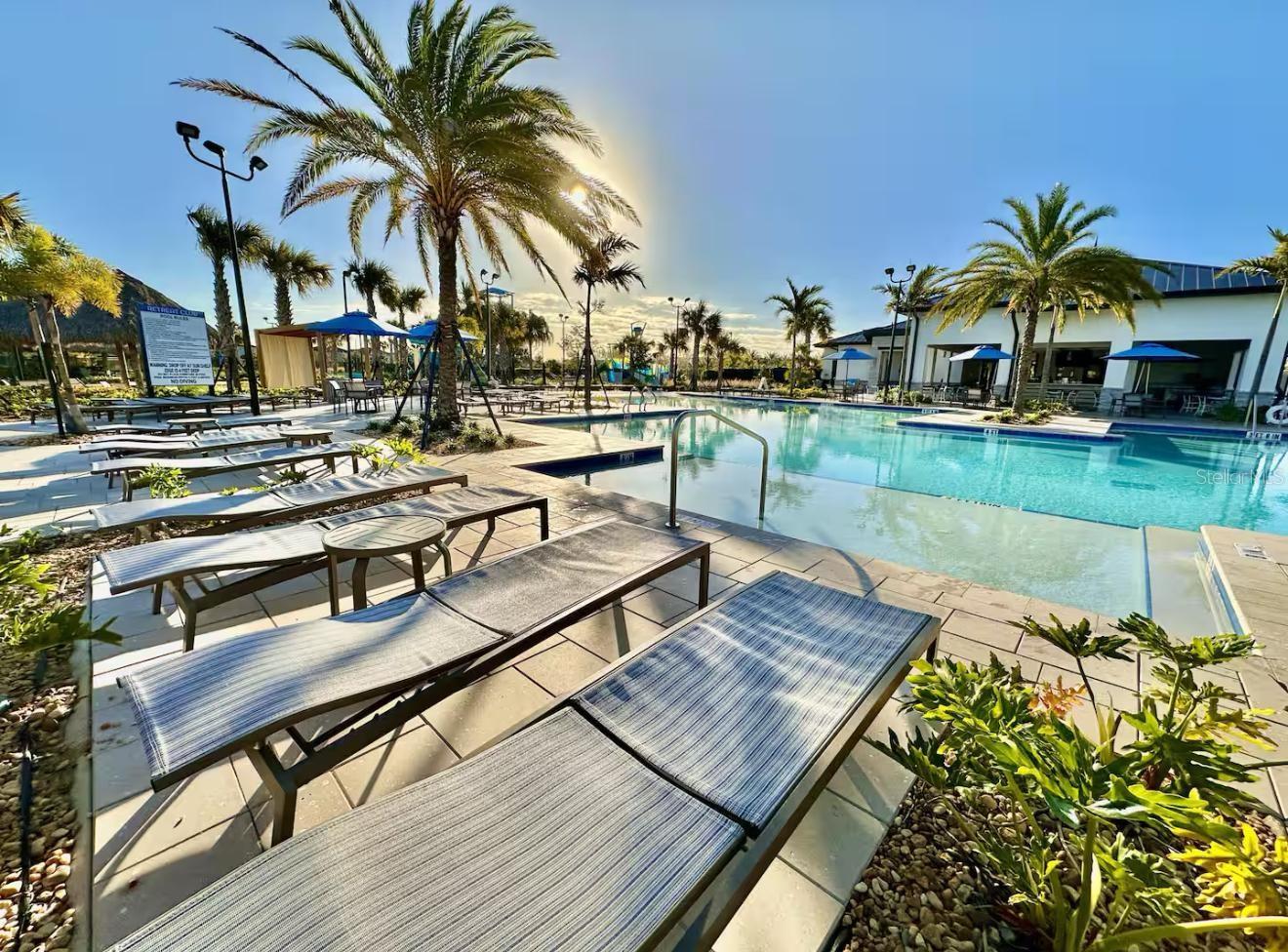 CHAMPIONSGATE CONDO 4 PH 21 - Residential