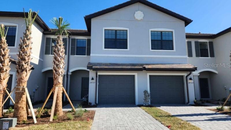 Available Now – Spacious 3 Bed, 2.5 Bath Home in Lorraine Lakes!
Move in today and enjoy resort-style living with full access to Lorraine Lakes’ incredible amenities, including a clubhouse, pool, fitness center, and more!