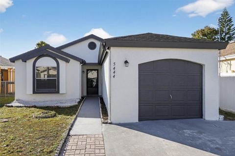 Casas a venda 187 - Jen Dantas 5444 BLUEBERRY DRIVE ORLANDO FL 32811