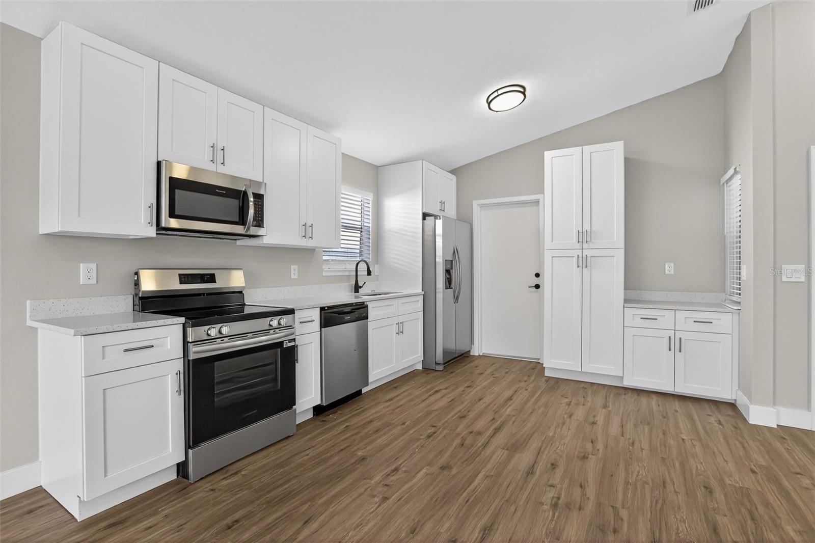 BAYBERRY VILLAGE - Residential