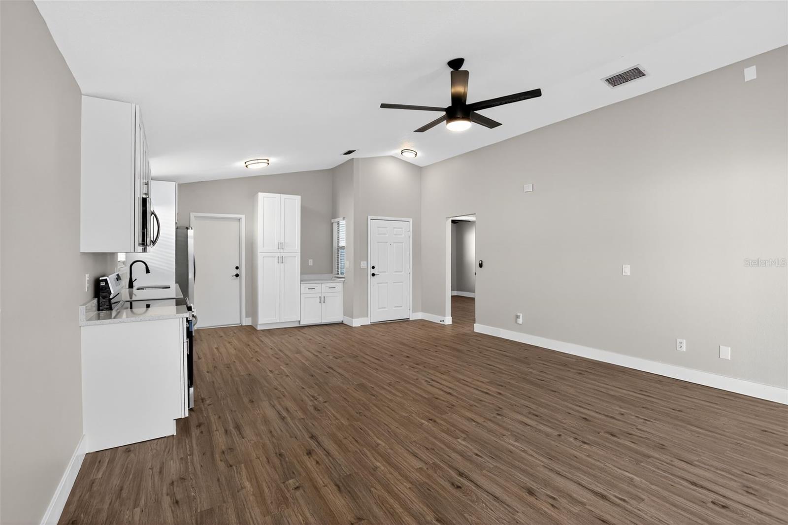 BAYBERRY VILLAGE - Residential