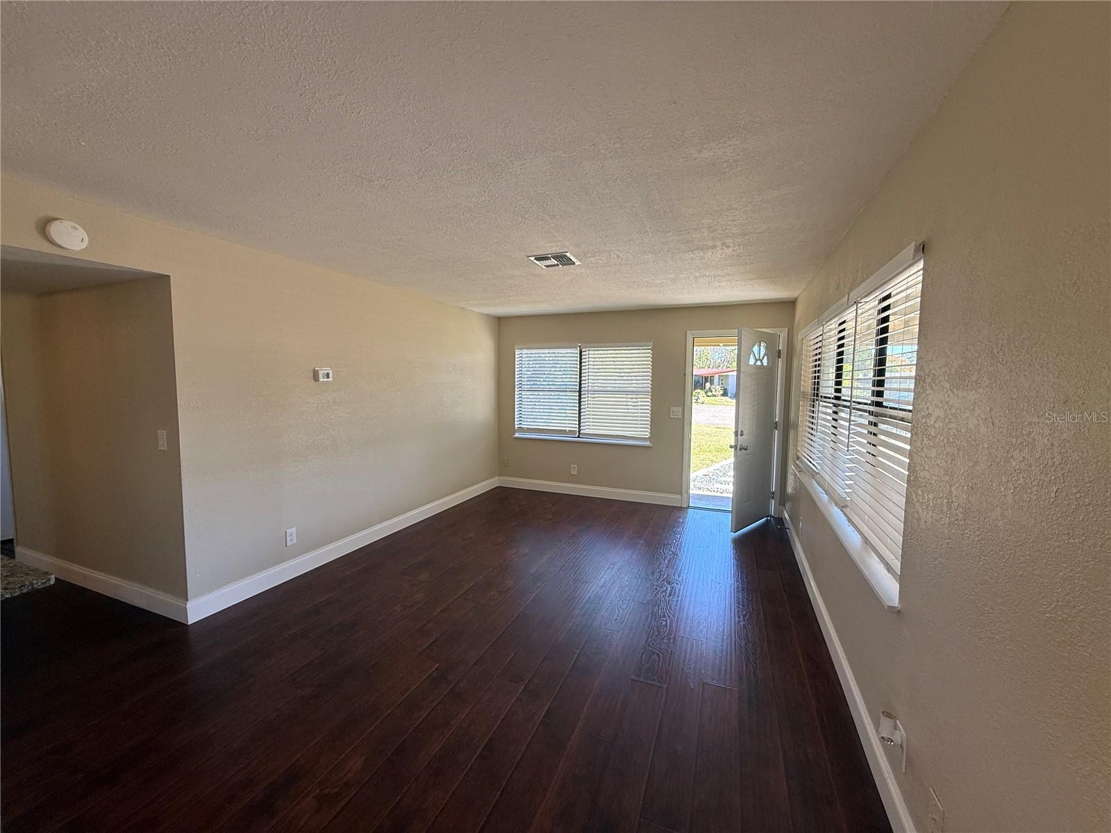 LENORE ADD - Residential