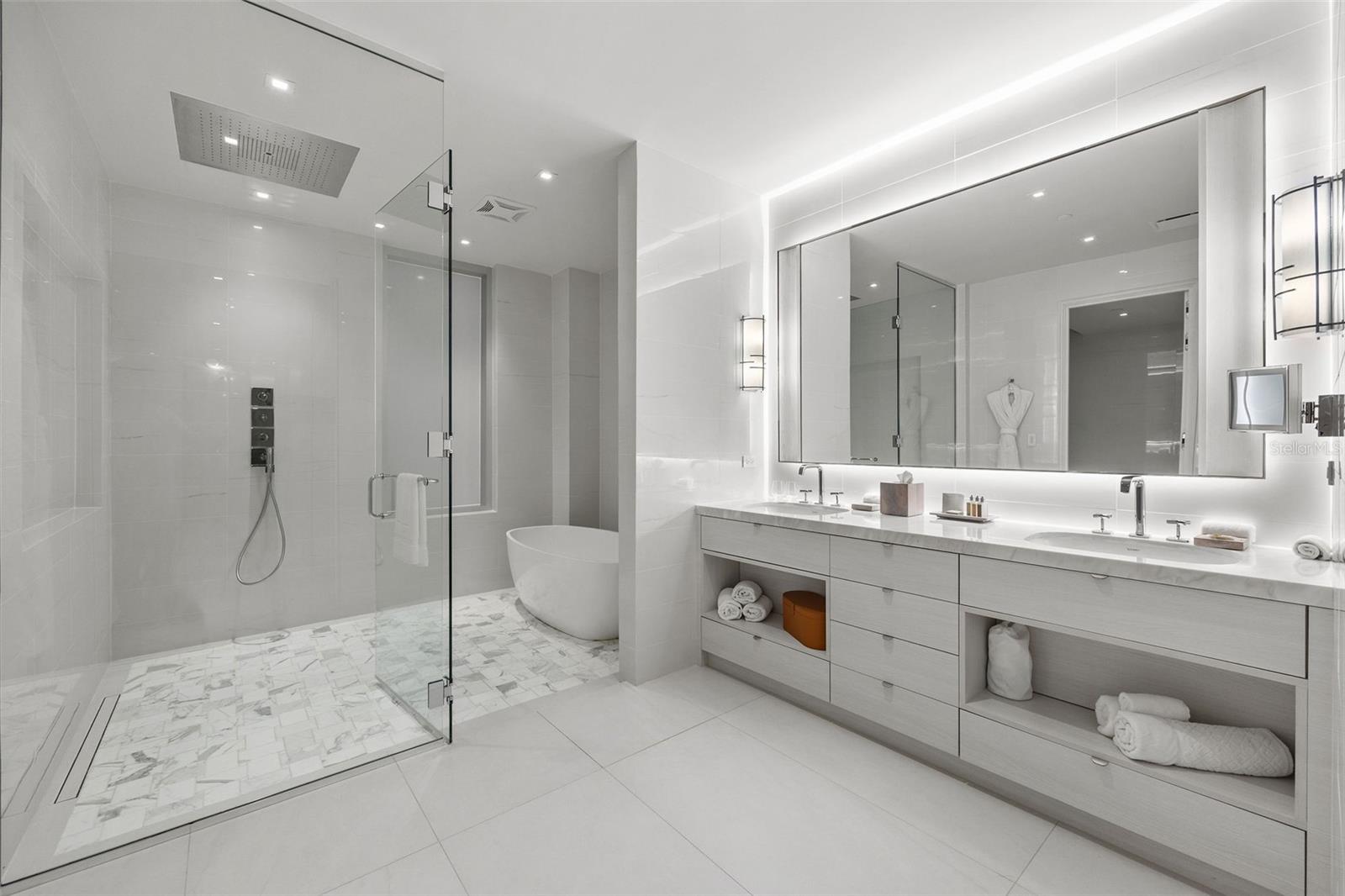 OCEAN DRIVE BAHIA BEACH - Residential