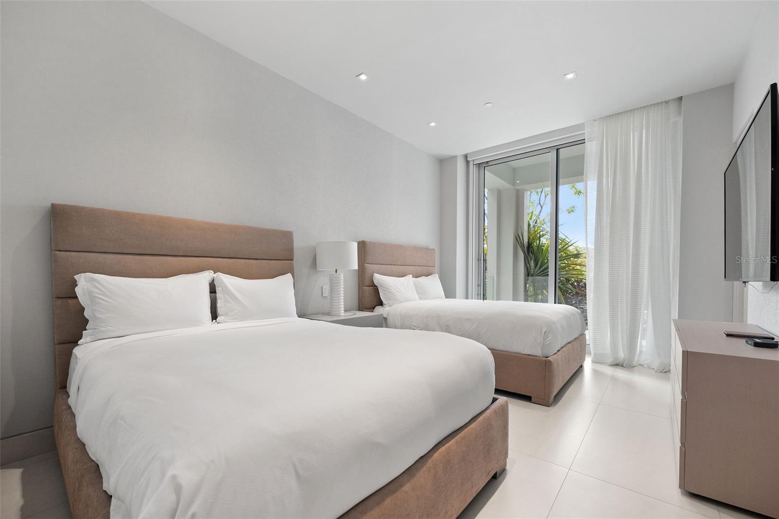 OCEAN DRIVE BAHIA BEACH - Residential