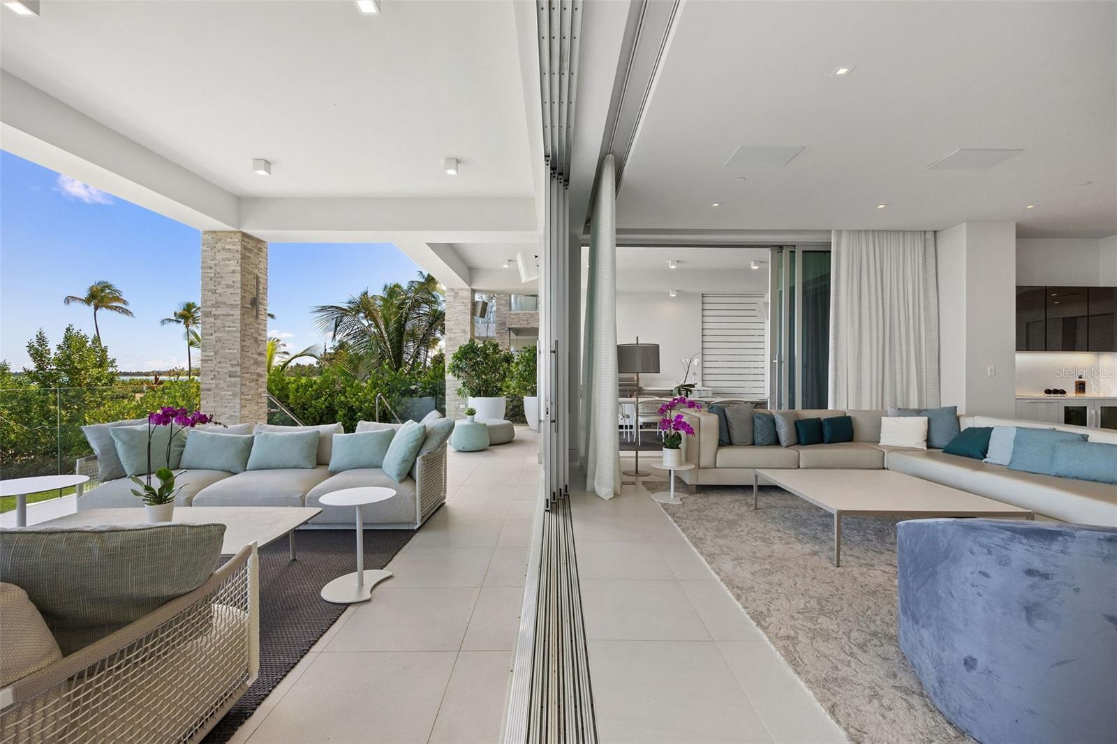 OCEAN DRIVE BAHIA BEACH - Residential