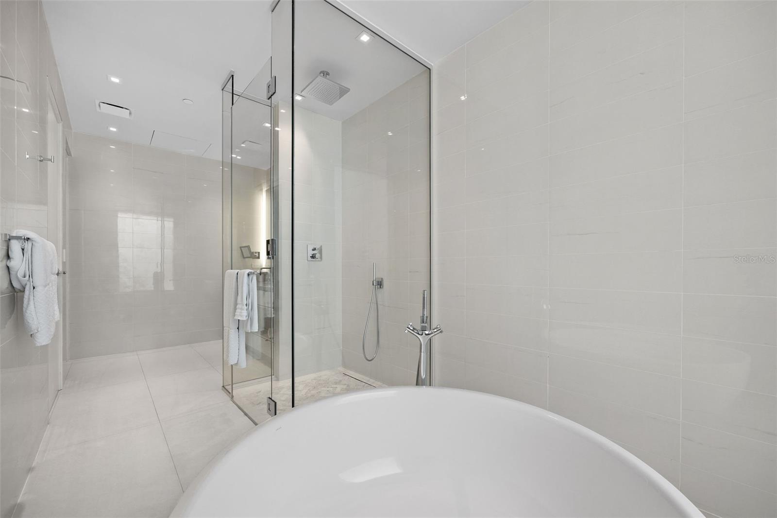 OCEAN DRIVE BAHIA BEACH - Residential