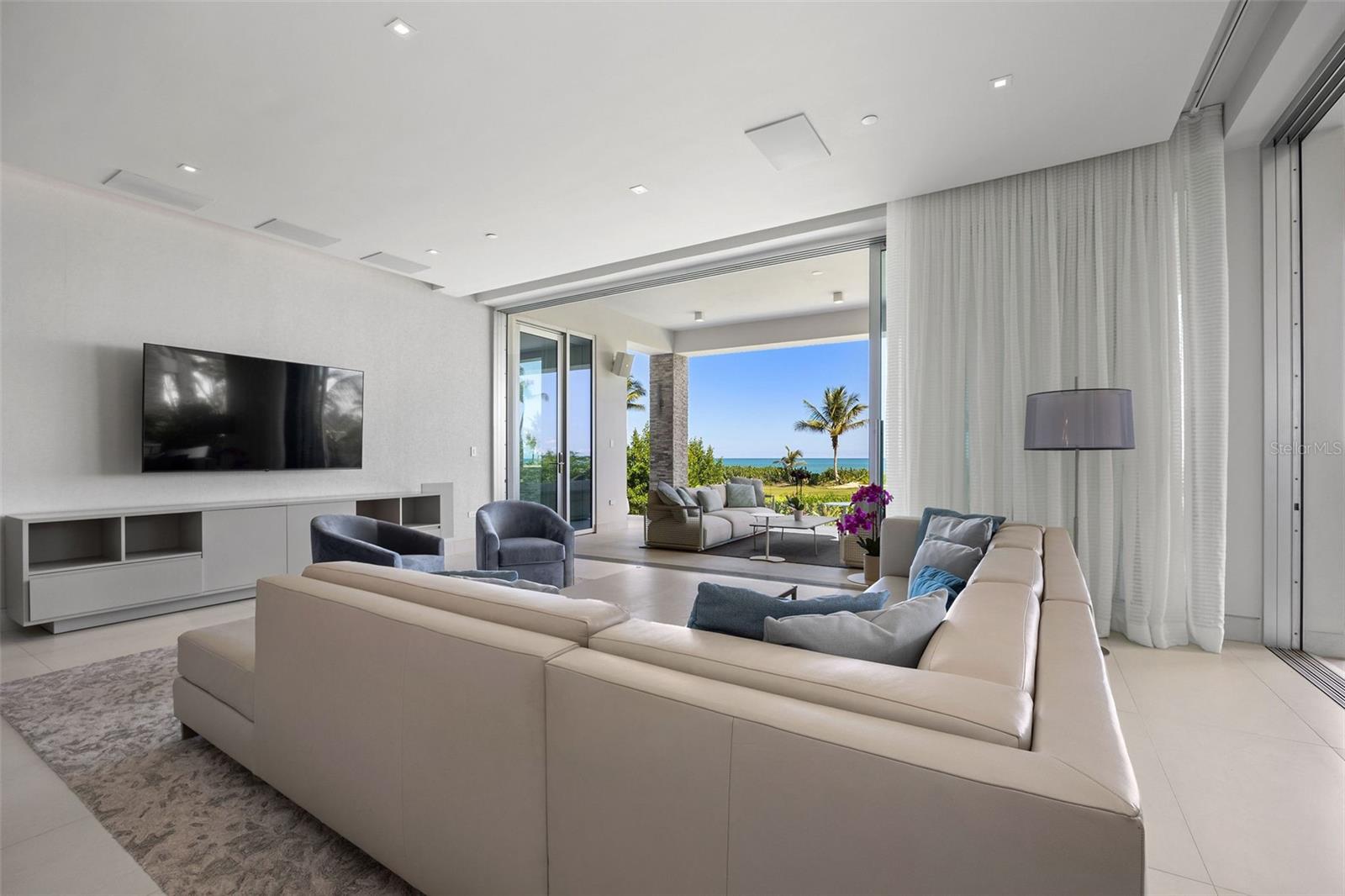 OCEAN DRIVE BAHIA BEACH - Residential