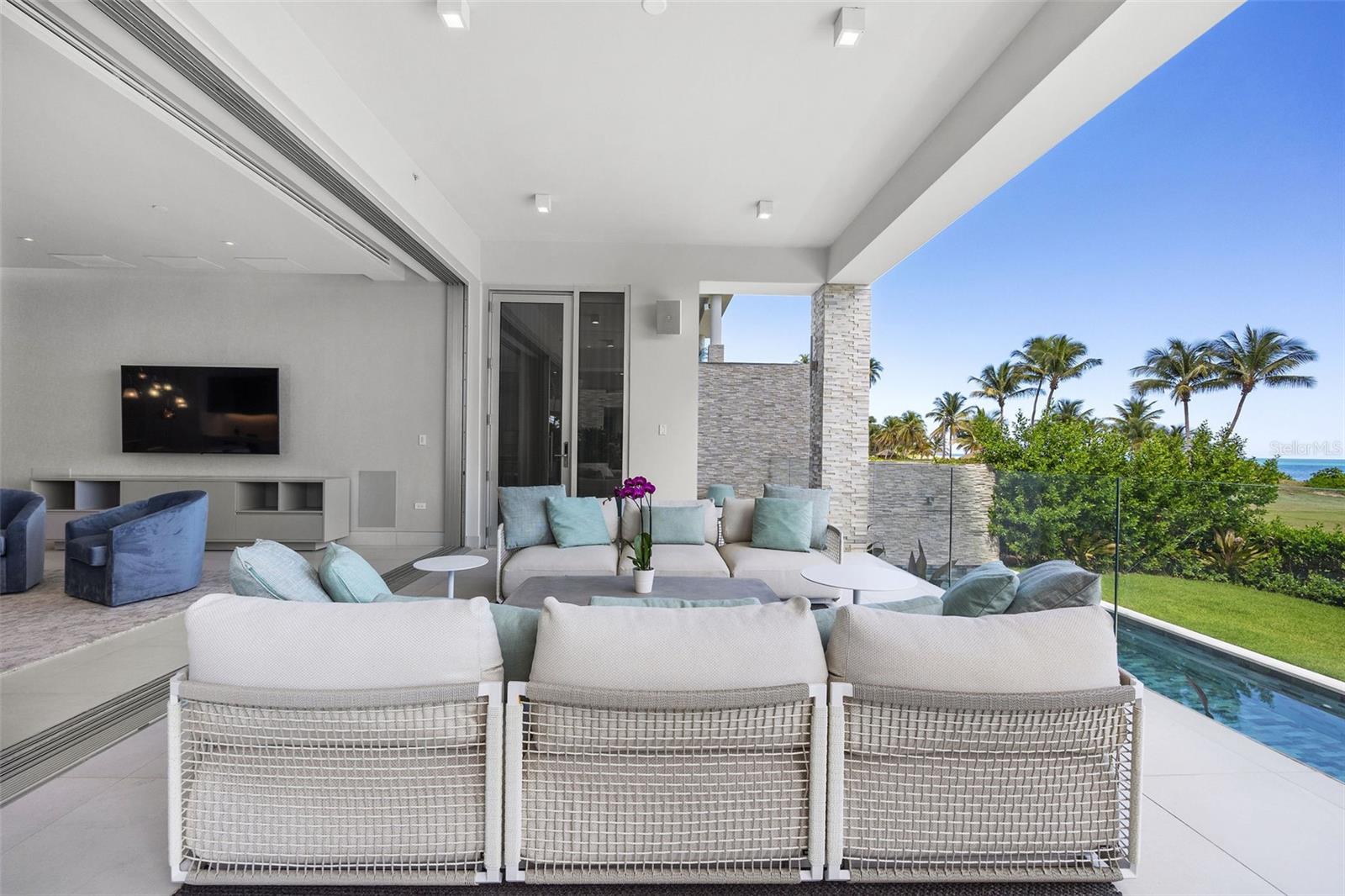 OCEAN DRIVE BAHIA BEACH - Residential