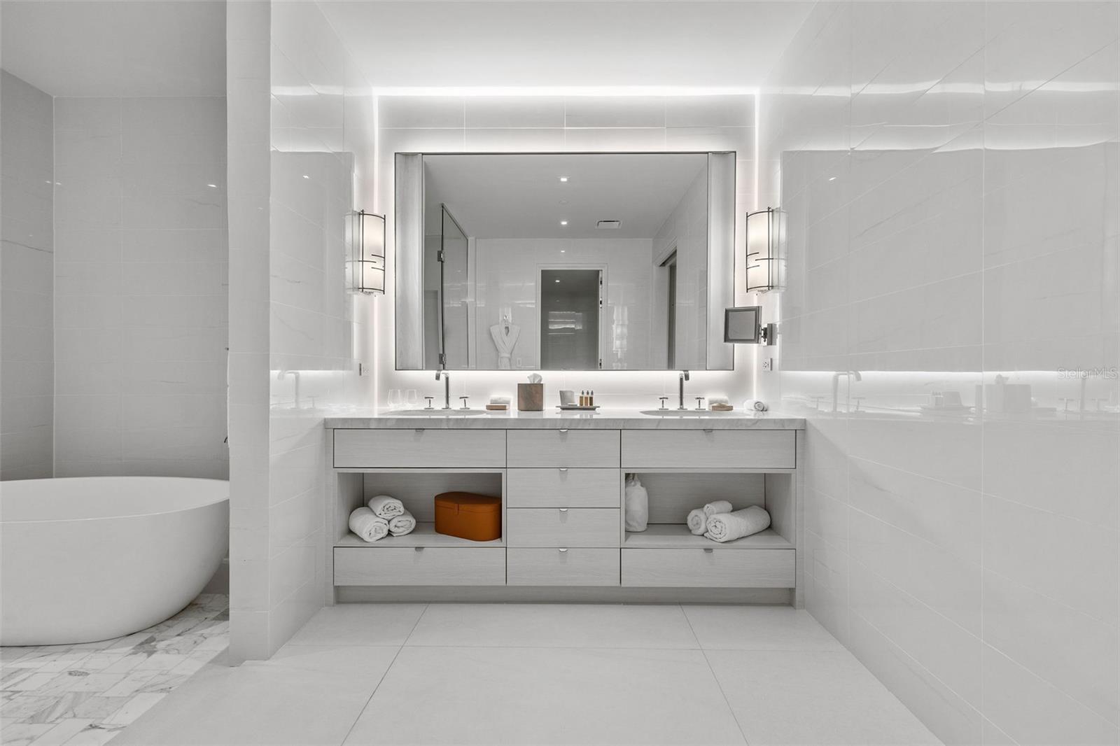 OCEAN DRIVE BAHIA BEACH - Residential