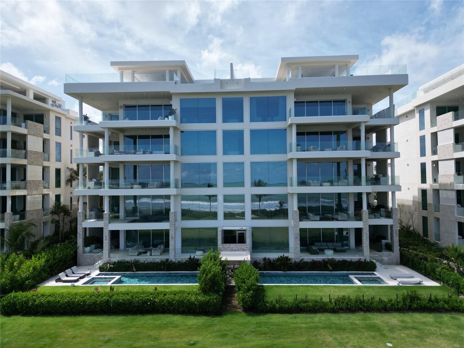 OCEAN DRIVE BAHIA BEACH - Residential