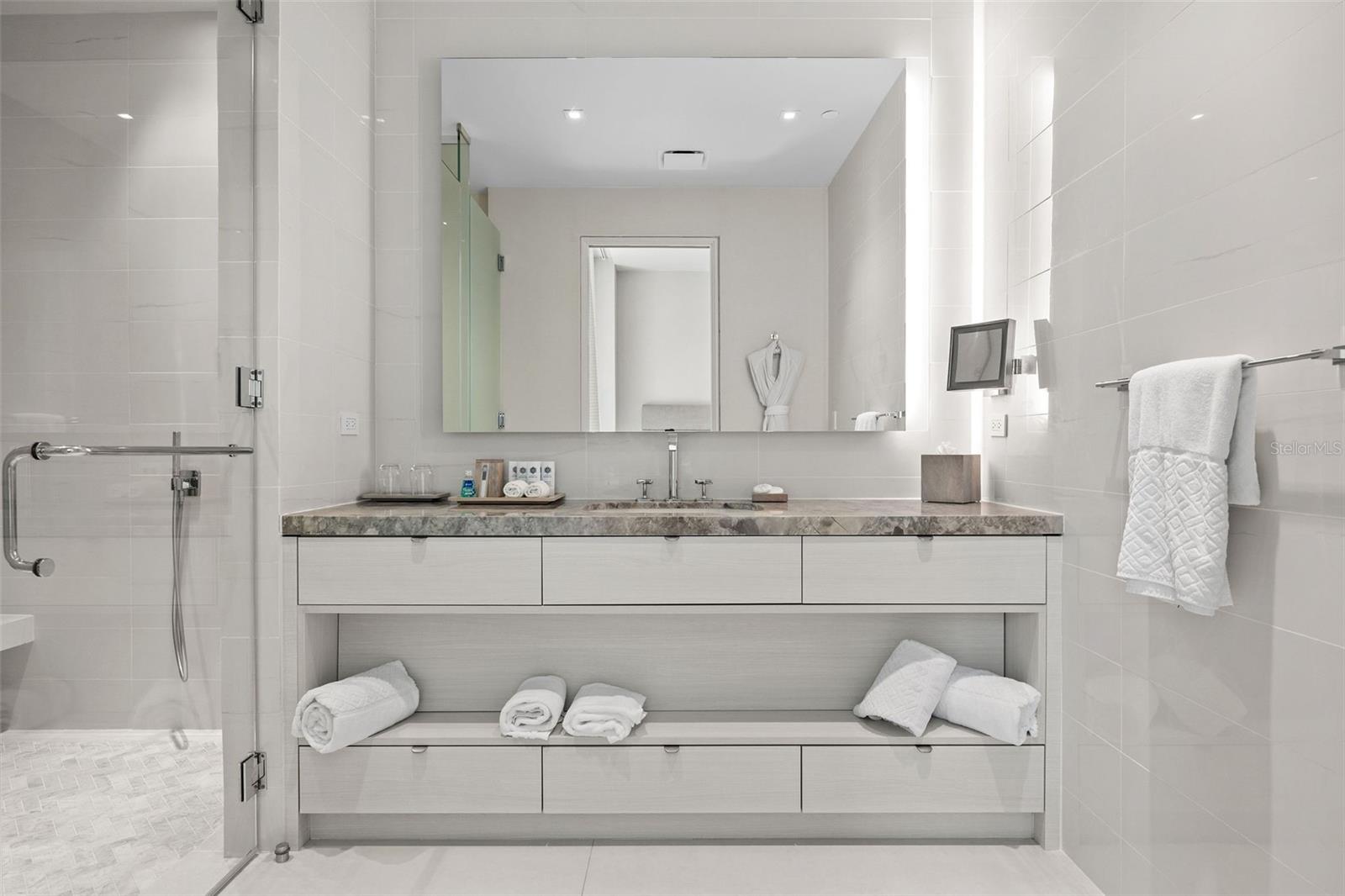 OCEAN DRIVE BAHIA BEACH - Residential