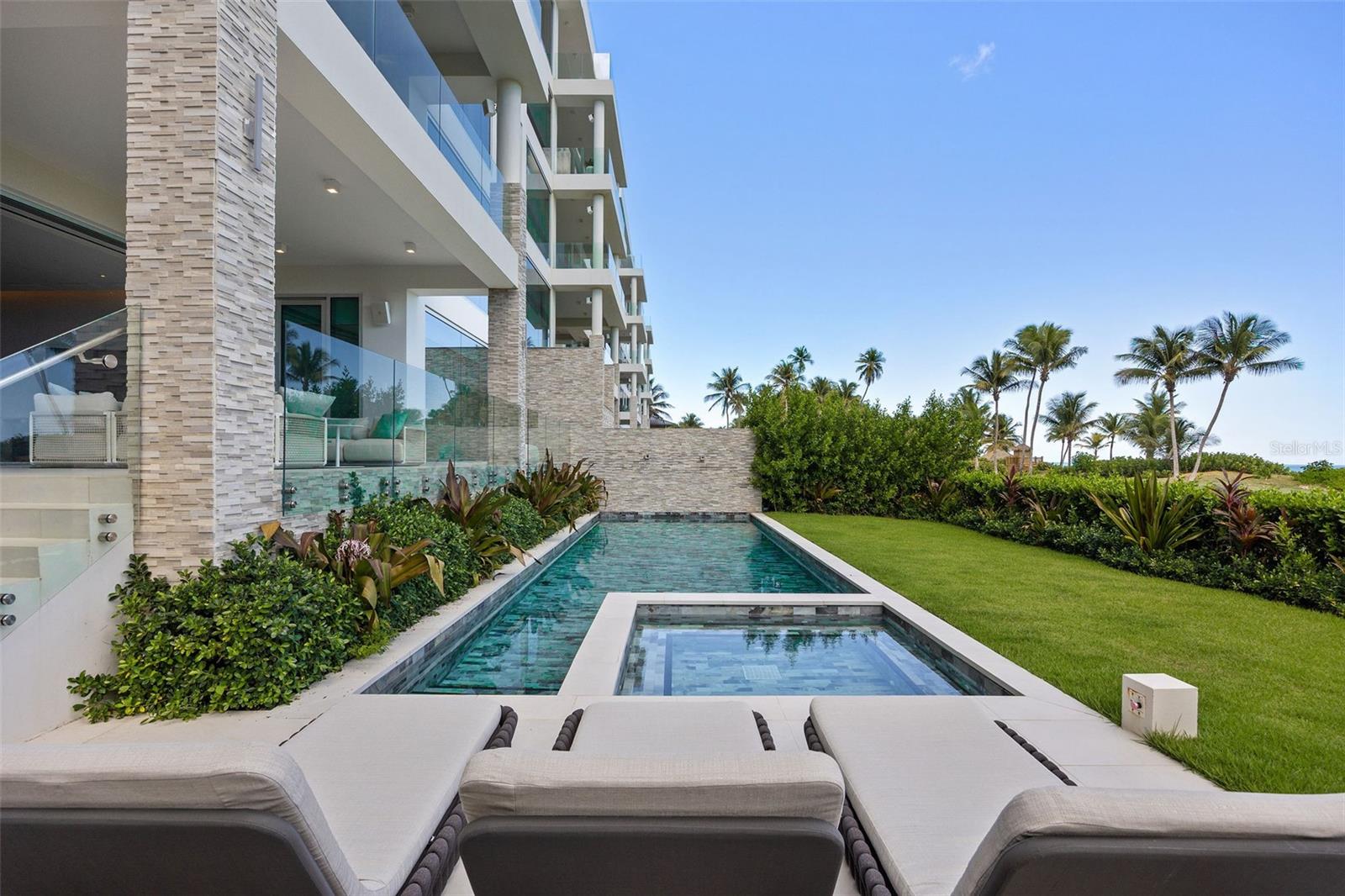 OCEAN DRIVE BAHIA BEACH - Residential