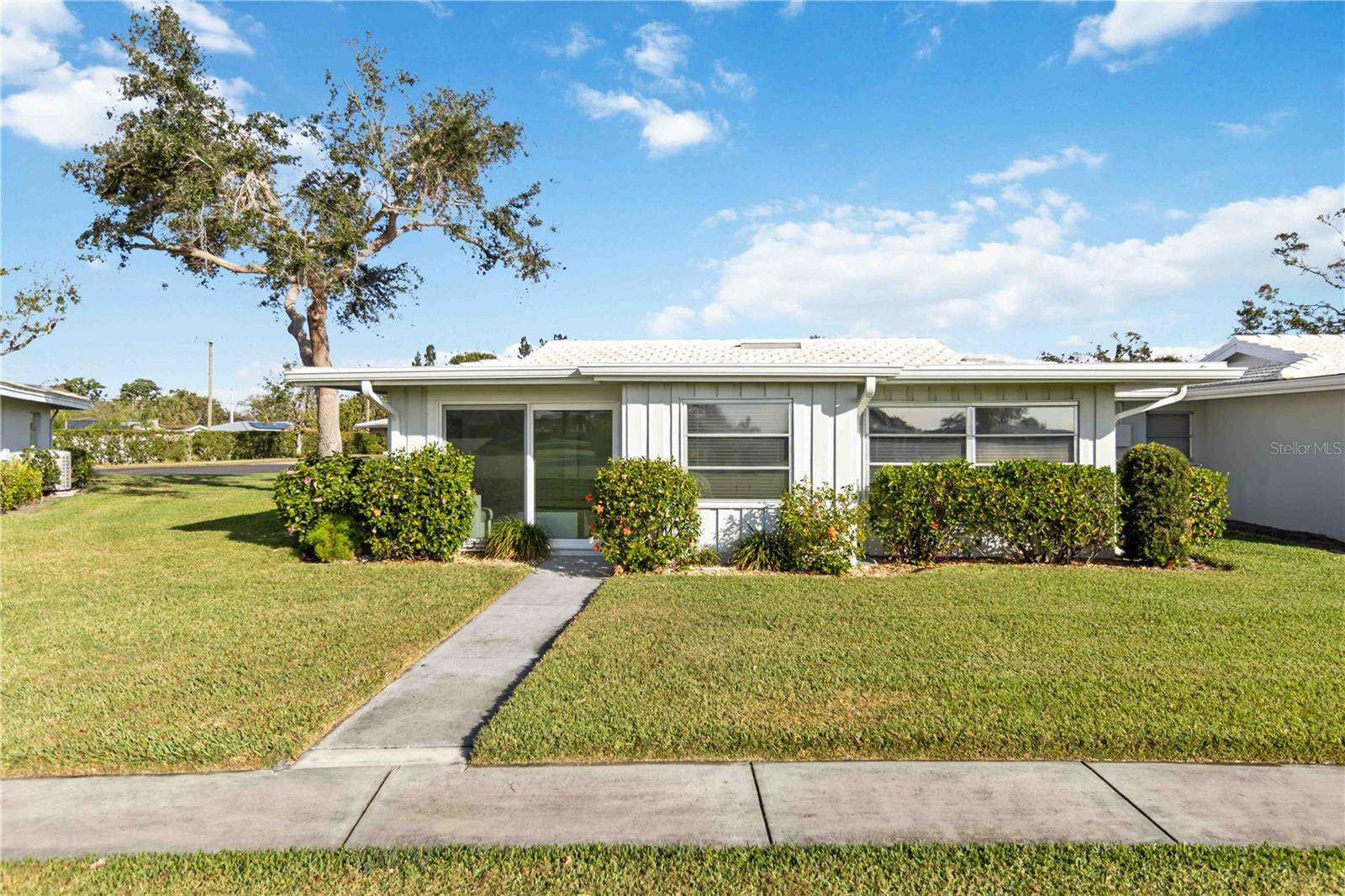 SOUTH GATE VILLAGE GREEN 08 - Residential