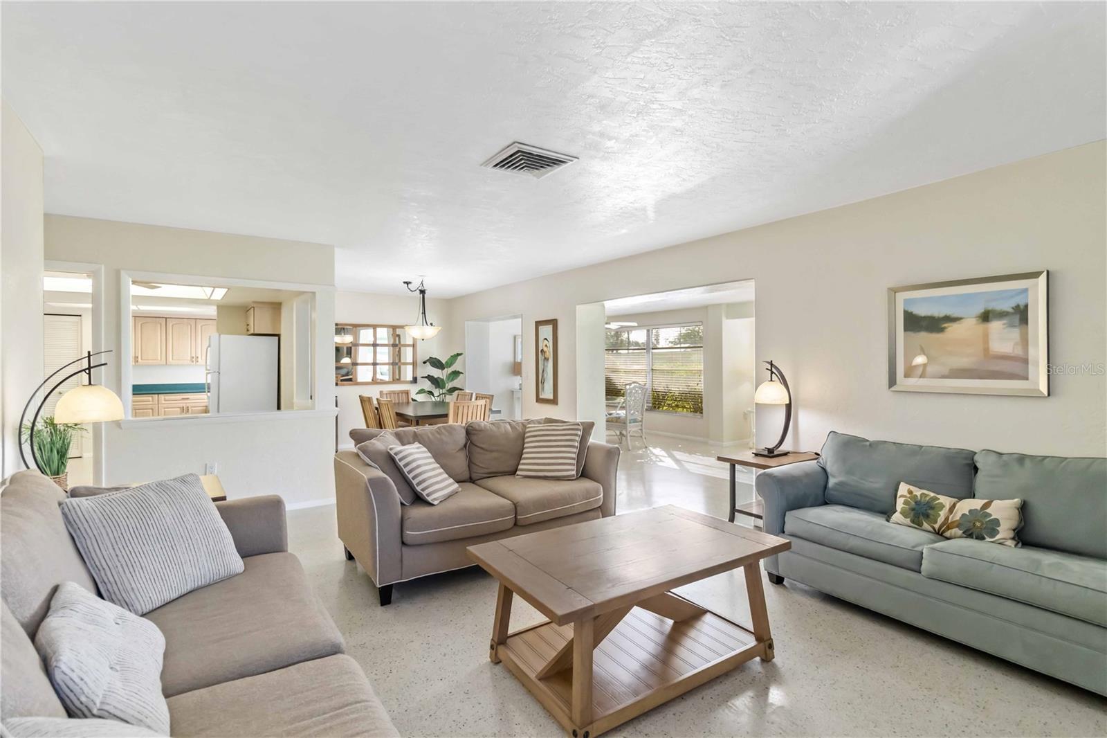 SOUTH GATE VILLAGE GREEN 08 - Residential