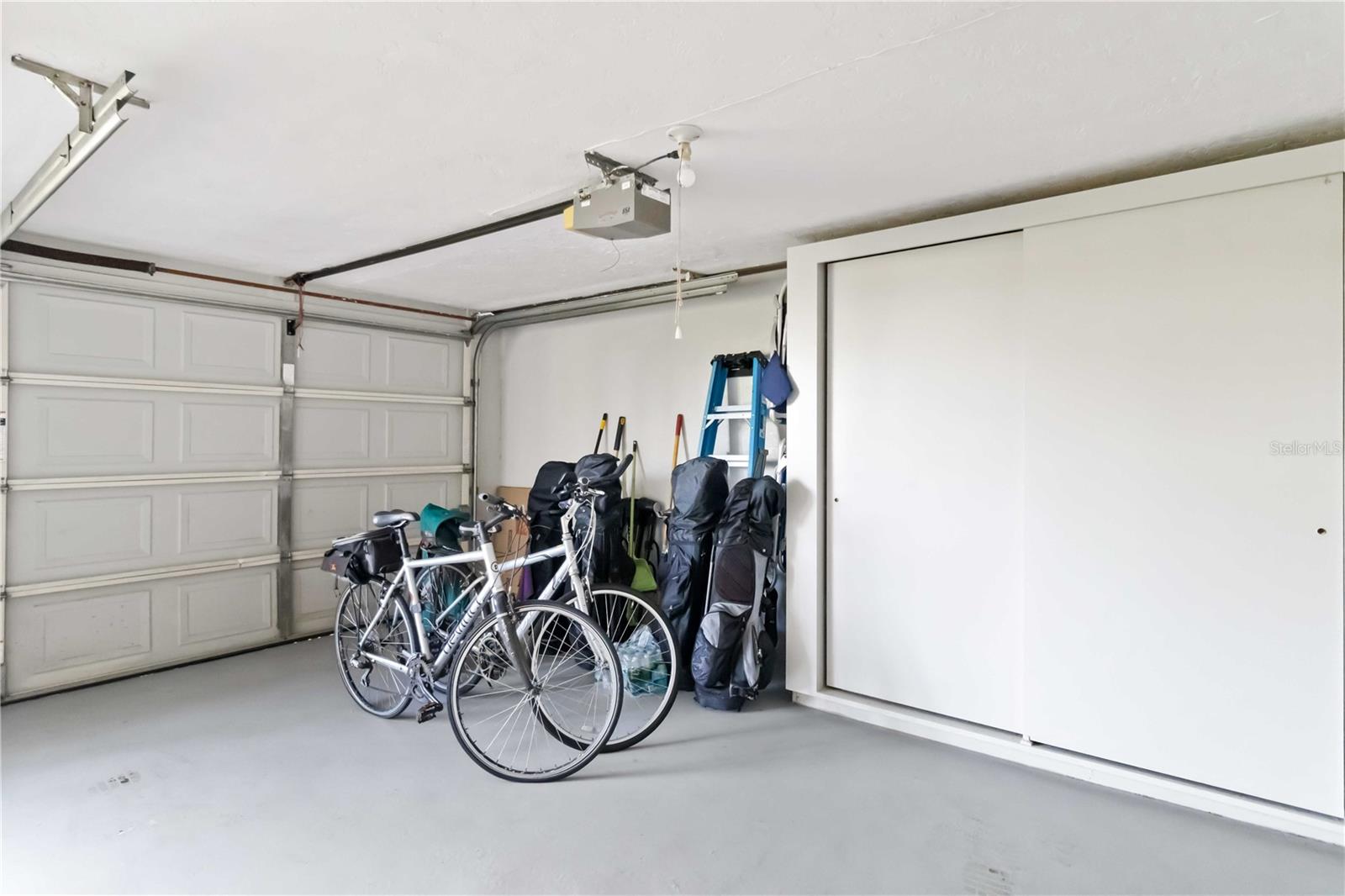 SOUTH GATE VILLAGE GREEN 08 - Residential