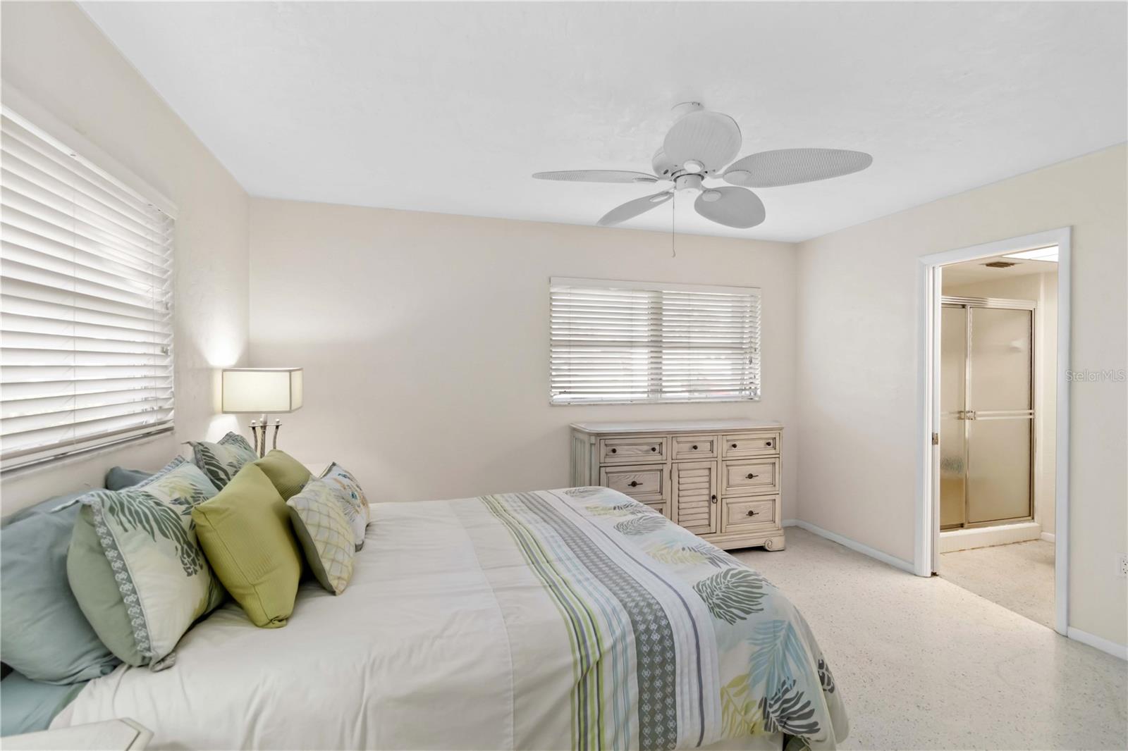 SOUTH GATE VILLAGE GREEN 08 - Residential