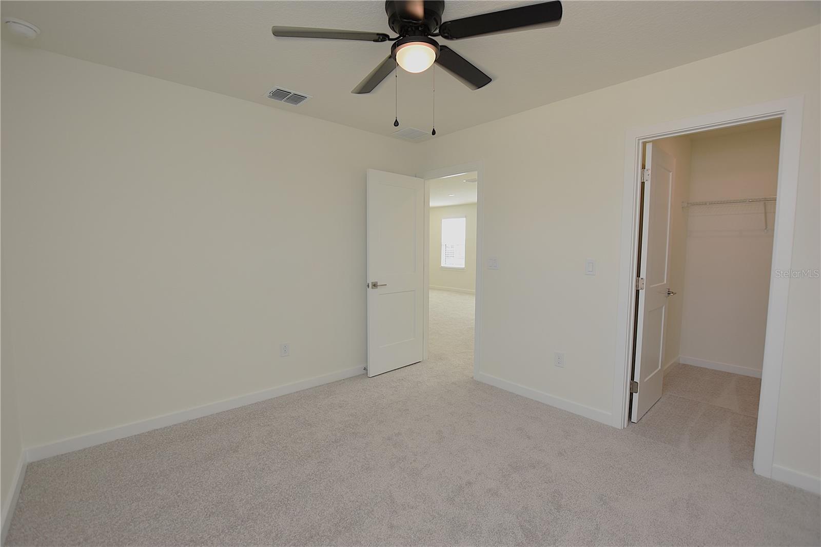 GRASSLAND WEST - Residential Lease