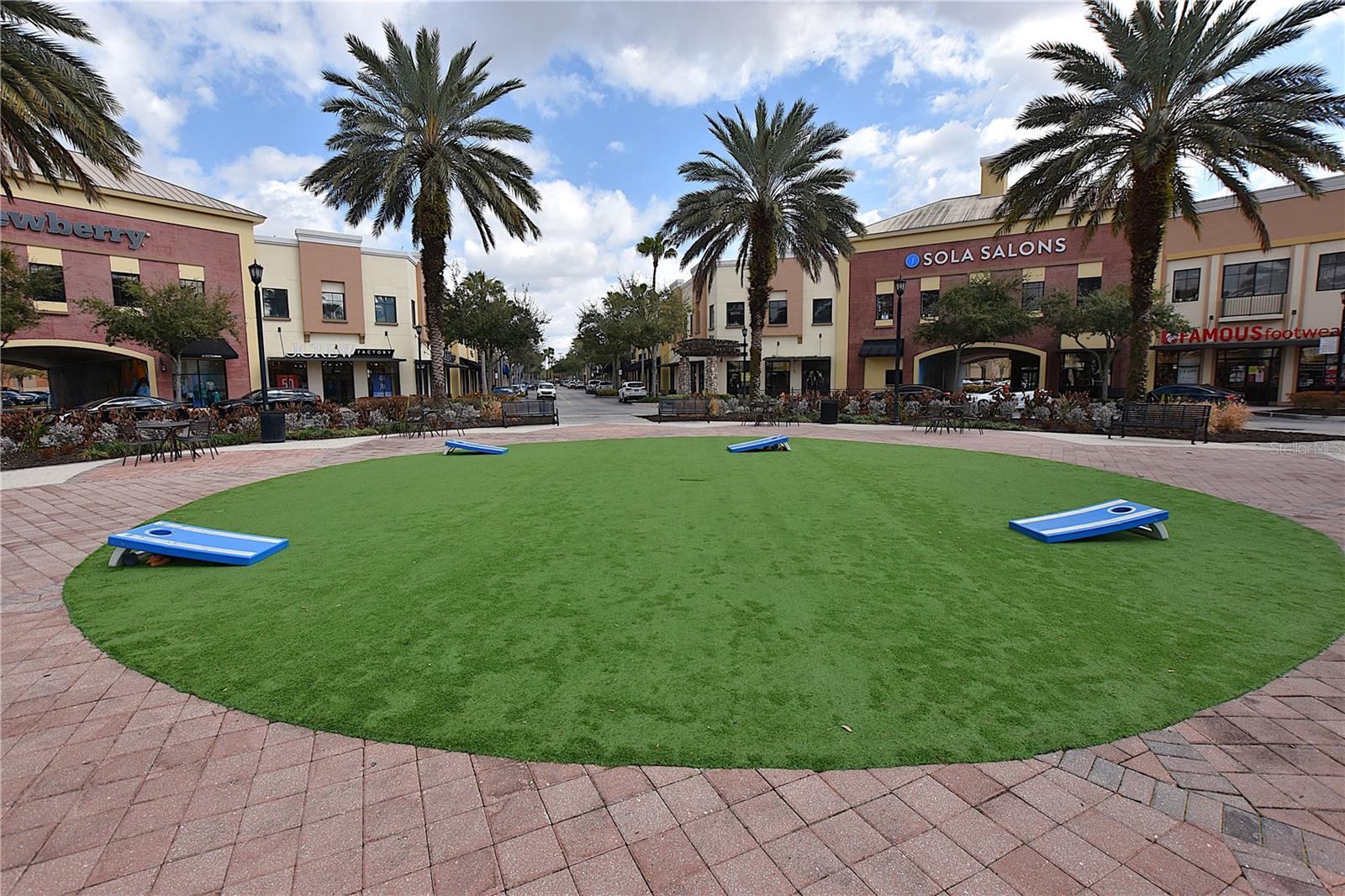 GRASSLAND WEST - Residential Lease