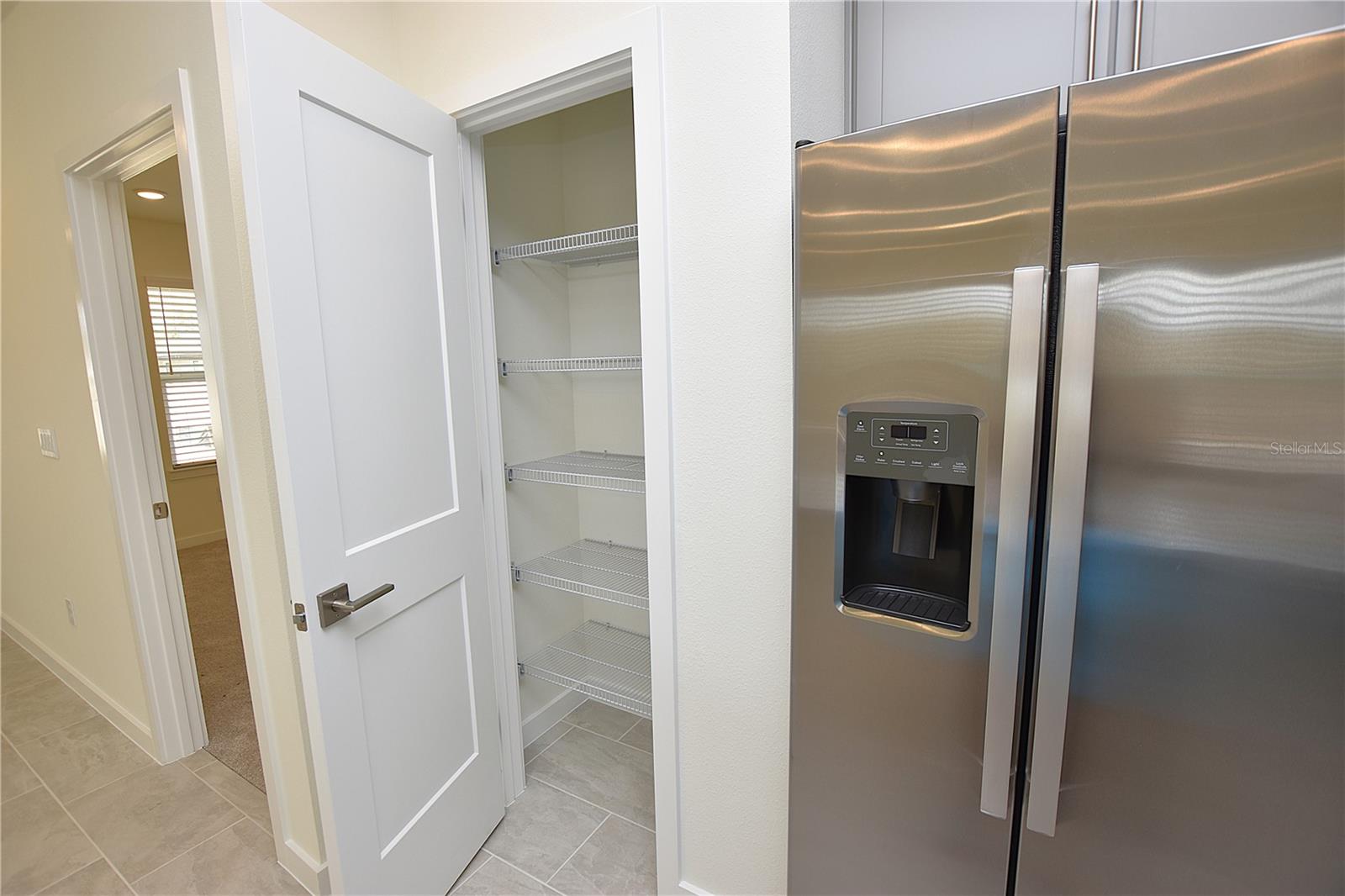 GRASSLAND WEST - Residential Lease