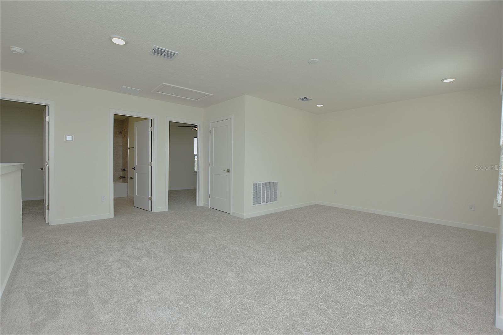 GRASSLAND WEST - Residential Lease