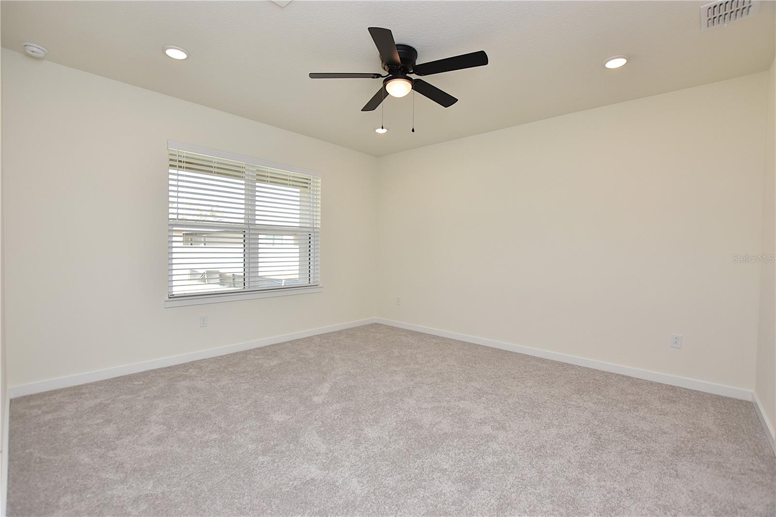 GRASSLAND WEST - Residential Lease